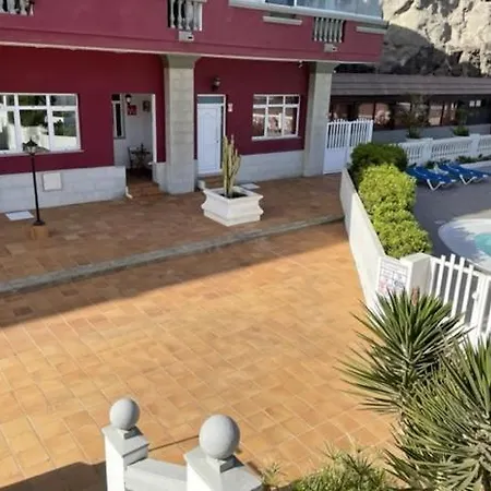 Vivienda Con Encanto, En Un Complejo Con Piscina